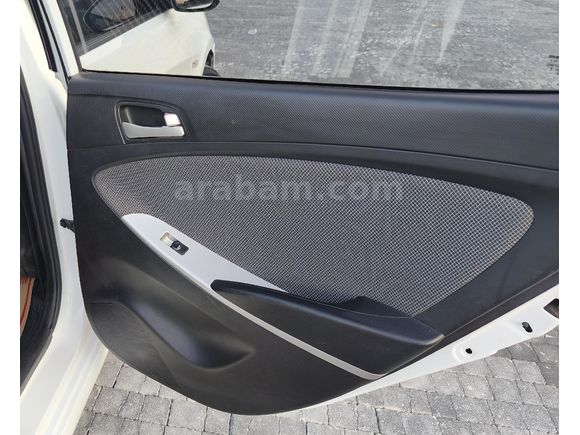 3. Sahibinden değişen yok 1.5 parça boyalı bakımlı memur arabası