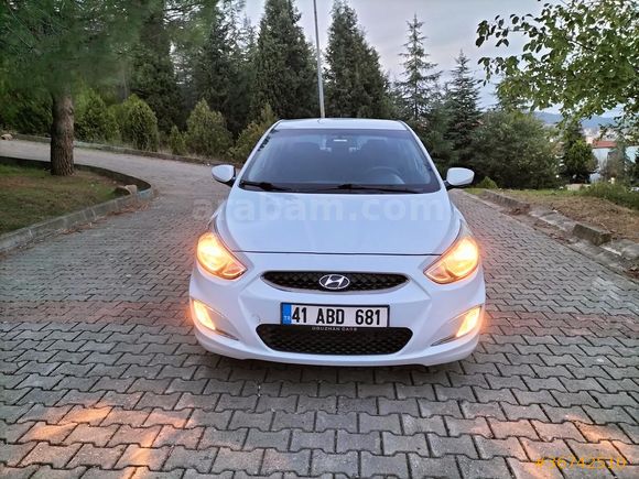 Sahibinden Hyundai Accent Blue 1.6 CRDI Mode Plus 2018 Model  200.650 km Beyaz