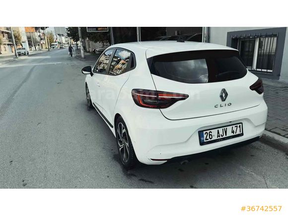Sahibinden Renault Clio 1.0 SCe Joy 2022 Model 