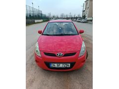 Sahibinden Hyundai i20 1.2 MPI Team 2011 Model  317.000 km Kırmızı