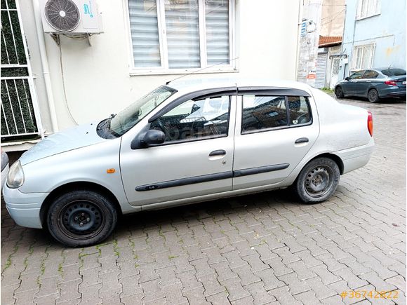 Sahibinden Renault Clio 1.4 Expression 2002 Model İzmir