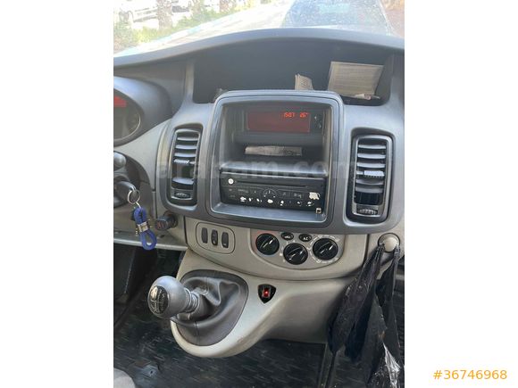 Sahibinden Renault Trafic 2.0 DCI Grand Confort 2011 Model 