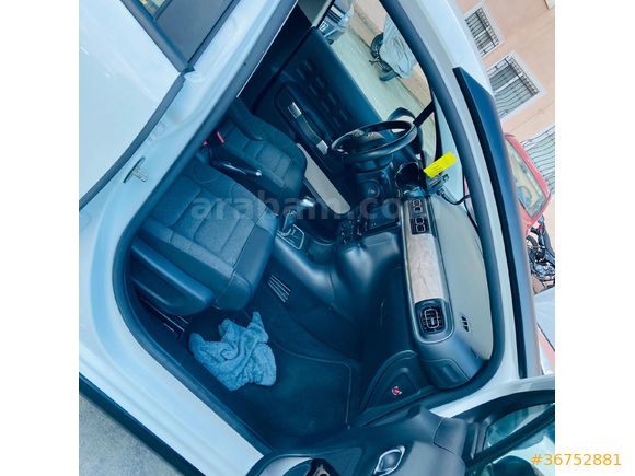Sahibinden Citroen C3 1.2 PureTech Feel Bold 2022 Model  64445 km Beyaz