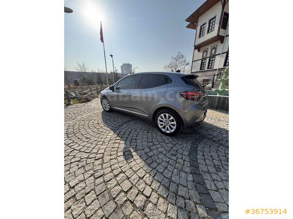 Sahibinden Renault Clio 1.0 TCe Touch 2023 Model 