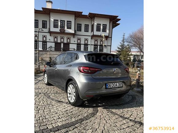 Sahibinden Renault Clio 1.0 TCe Touch 2023 Model 