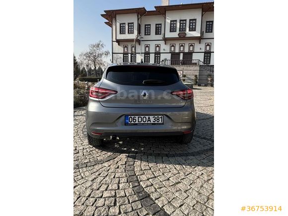 Sahibinden Renault Clio 1.0 TCe Touch 2023 Model 