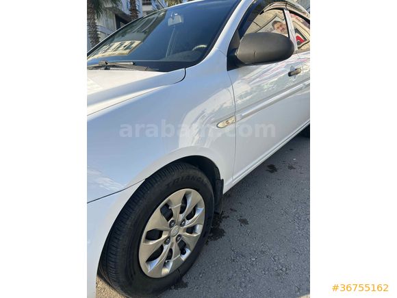 Sahibinden Hyundai Accent Era 1.5 CRDi Mode 2012 Model  Beyaz