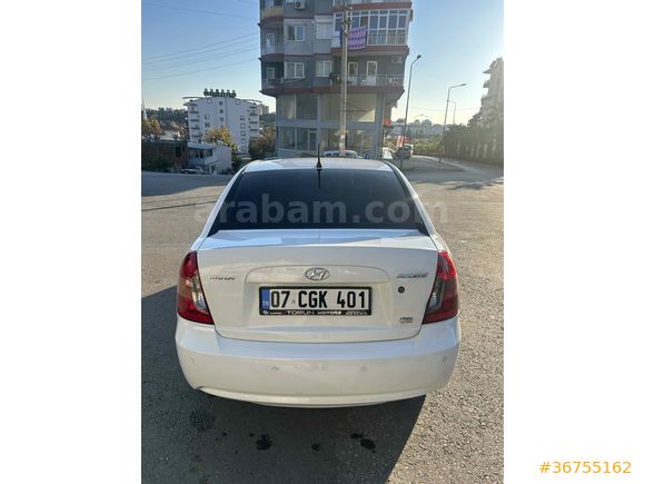 Sahibinden Hyundai Accent Era 1.5 CRDi Mode 2012 Model  Beyaz