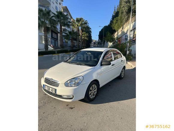 Sahibinden Hyundai Accent Era 1.5 CRDi Mode 2012 Model  Beyaz