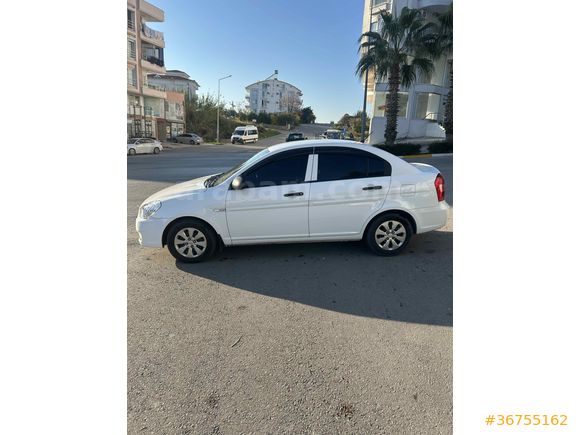 Sahibinden Hyundai Accent Era 1.5 CRDi Mode 2012 Model  Beyaz