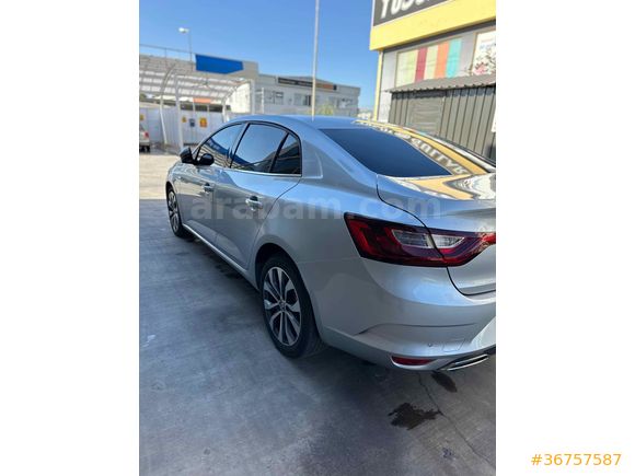 Sahibinden Renault Megane 1.3 TCe Icon 2024 Model 