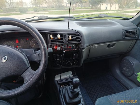 Aradığım aracı bulduğum için bu fiyat Sahibinden Renault R 19 1.6 Europa RTE 2001 Model