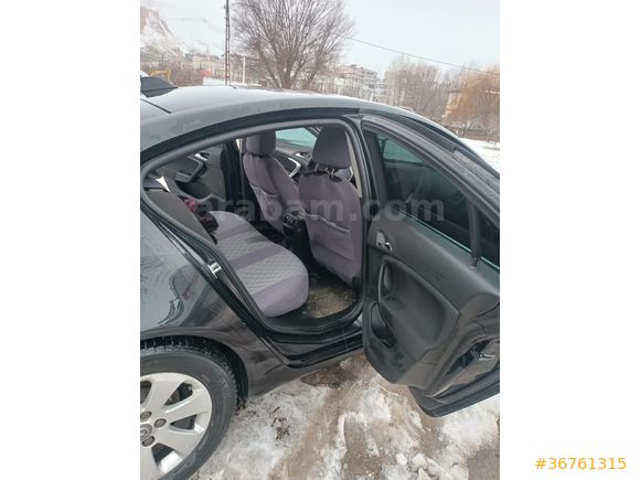Opel Insignia 1.4 T Edition Elegance 2012 Model