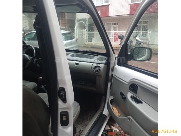 Sahibinden Renault Kangoo 1.5 dCi Expression 2012 Model