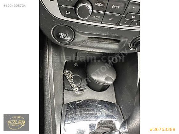 İKİZLERDEN İCON PRESTİJ EDC SUNROOFLU FLUENCE