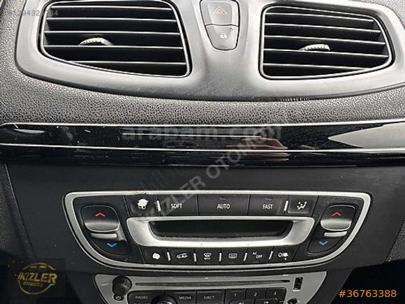 İKİZLERDEN İCON PRESTİJ EDC SUNROOFLU FLUENCE