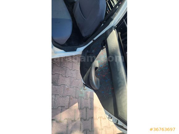 Galeriden Hyundai Accent 1.3 GLS 1999 Model Konya