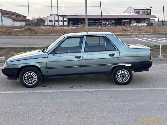 Galeriden Renault R 9 1.4 Broadway 1993 Model Afyonkarahisar