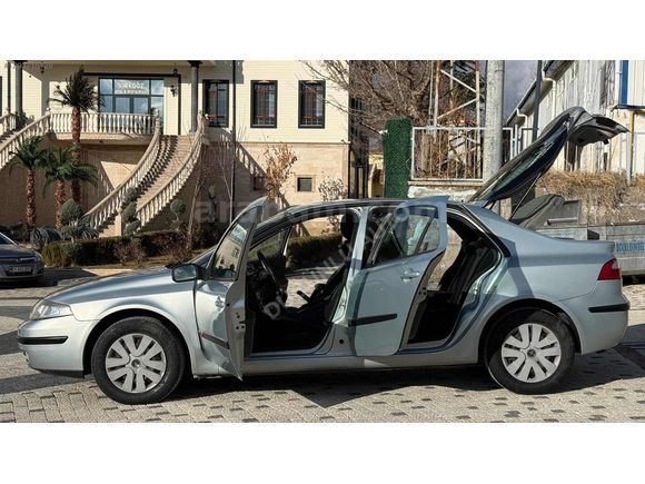 2005 MODEL HATASIZ SADECE İKİ PARÇA BOYALI GÜMRÜK AVRUPA ÇIKIŞLI
