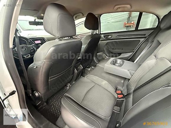 DİZEL OTOMATİK MEGANE SEDAN TOUCH