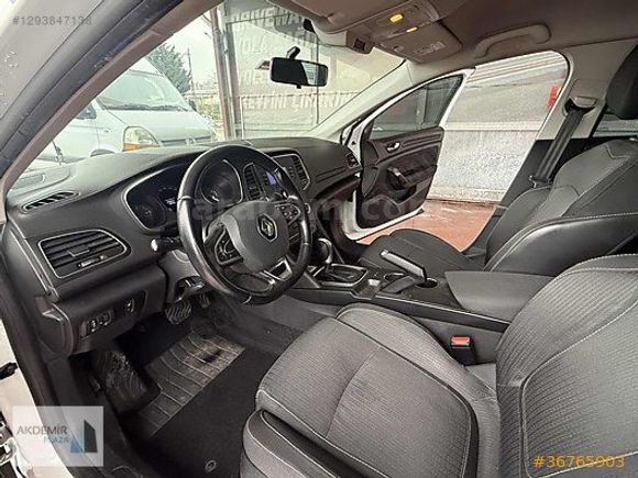 DİZEL OTOMATİK MEGANE SEDAN TOUCH
