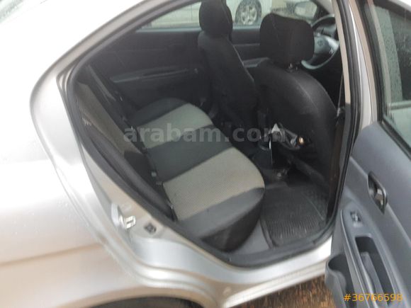 Sahibinden Hyundai Accent Era 1.5 CRDi Mode 2011 Model