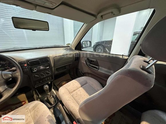 KARACA'dan 1996 VW POLO CLASSİC 1.6 BOYASIZ 218.000 KM. GÜMRÜK