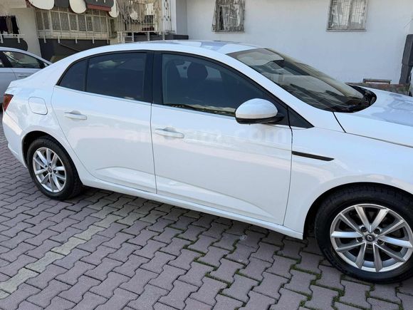 RENAULT MEGANE 1.5 DCİ TOUCH PAKET-OTOMATİK