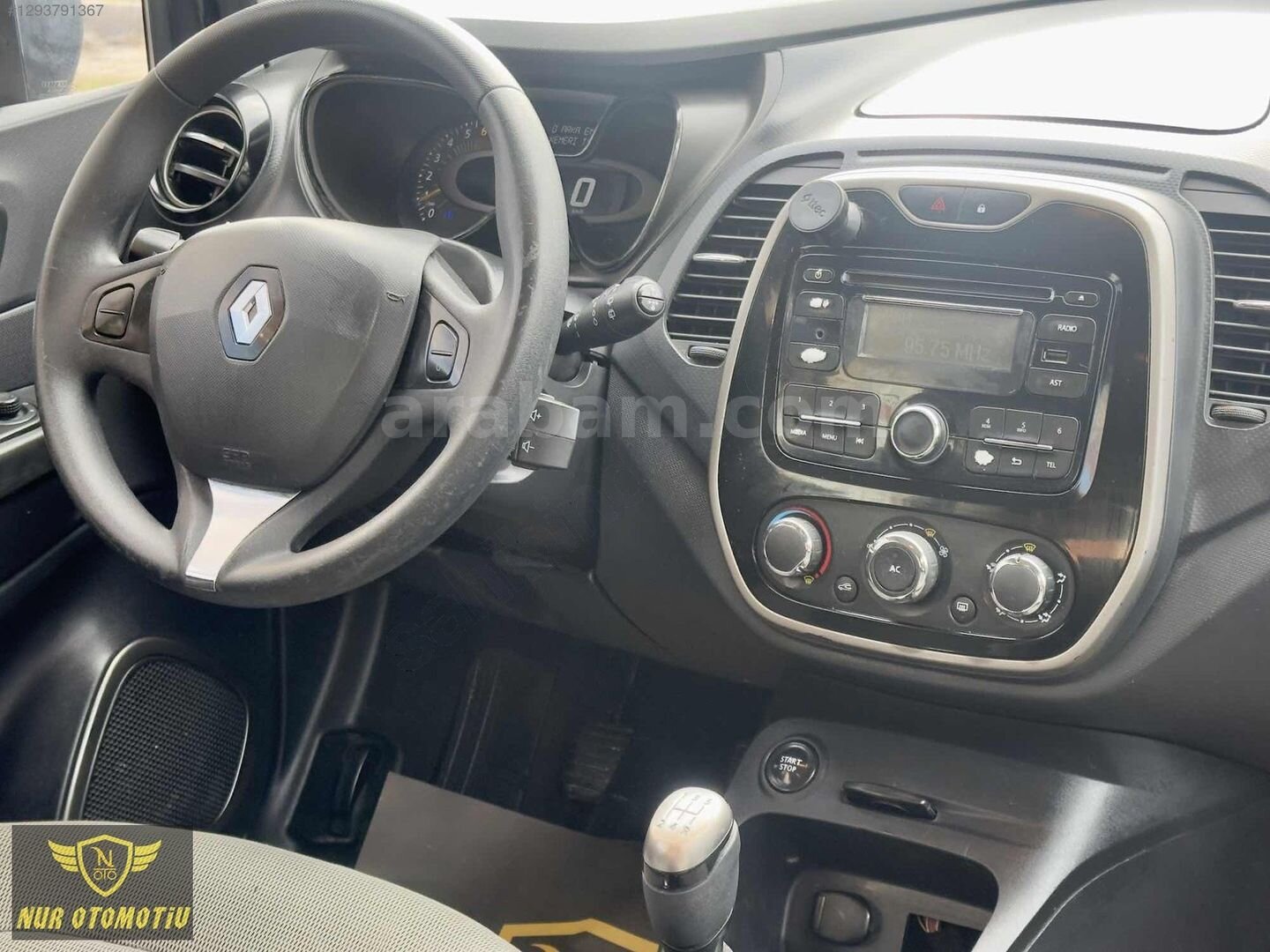 Galeriden Renault Captur 0.9 Touch 2013 Model Eskişehir 245.000 km Siyah 3