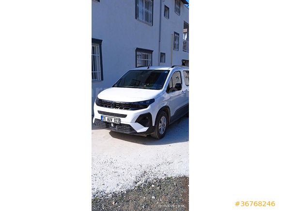 Sahibinden Peugeot Rifter 1.5 BlueHDI Allure 2024 Model