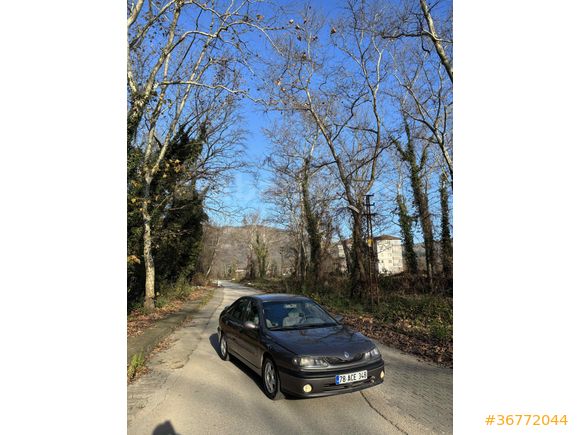 Sahibinden Renault Laguna 1.8 RXE 2000 Model 