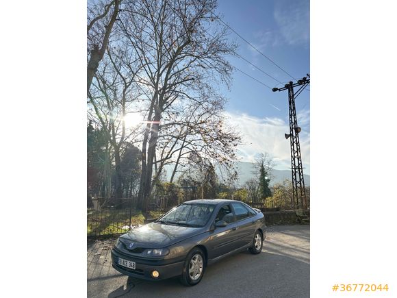 Sahibinden Renault Laguna 1.8 RXE 2000 Model 