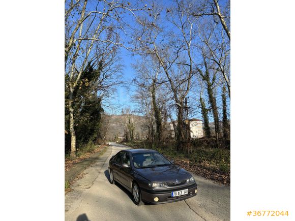 Sahibinden Renault Laguna 1.8 RXE 2000 Model 