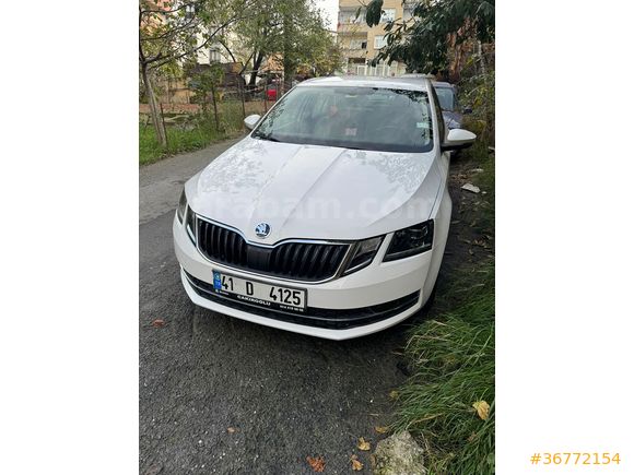 Öğretmenden düşük km Sahibinden Skoda Octavia 1.6 TDI Style 2017 Model