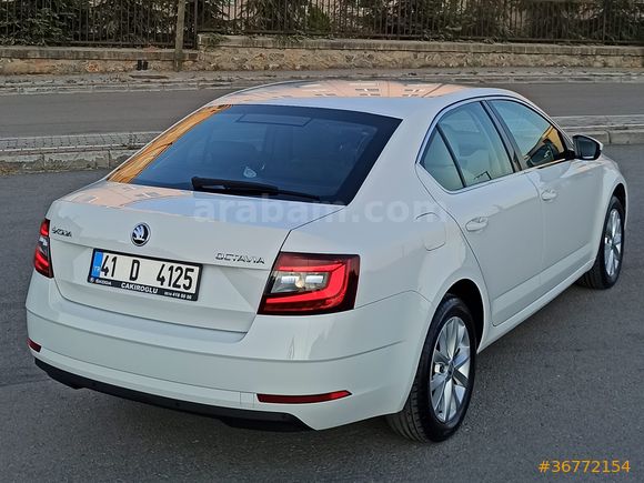 Öğretmenden düşük km Sahibinden Skoda Octavia 1.6 TDI Style 2017 Model