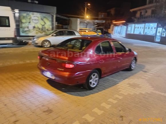MEGANE 2.0 RXE TEMİZ BAKIMLI TAKASA AÇIK
