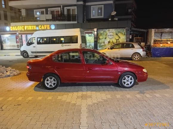MEGANE 2.0 RXE TEMİZ BAKIMLI TAKASA AÇIK