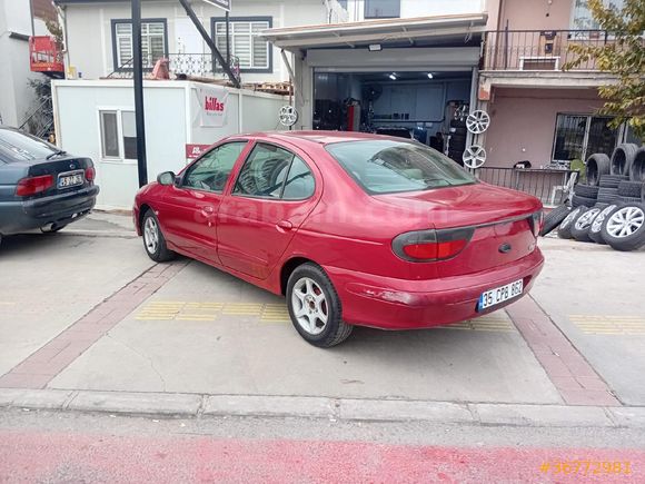 MEGANE 2.0 RXE TEMİZ BAKIMLI TAKASA AÇIK