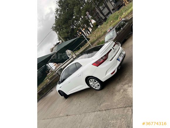 Sahibinden Renault Megane 1.5 dCi Touchrome 2017 Model  240.000 km Beyaz