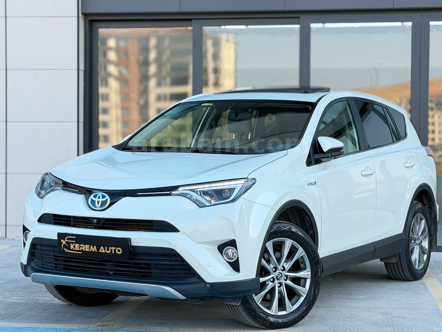 Galeriden Toyota RAV4 2.5 Hybrid 2017 Model Gaziantep 215.000 KM