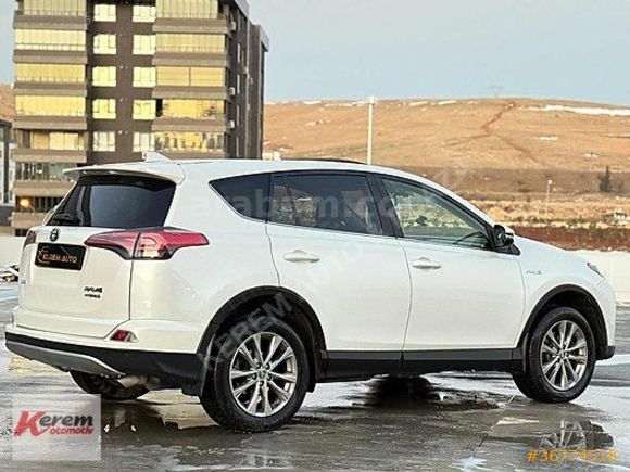 2017 RAV4 2.5 HYBRİD 4X4 PREMİUM PLUS FULL SERVİS BAKIMLI +