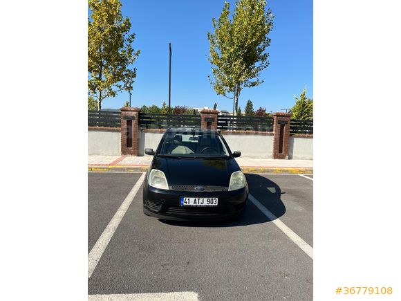 Sahibinden Ford Fiesta 1.6 Comfort 2005 Model
