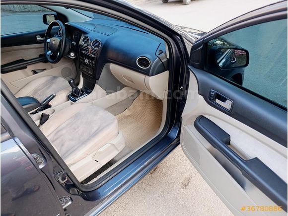 Sahibinden Ford Focus 1.6 Ghia 2006 Model