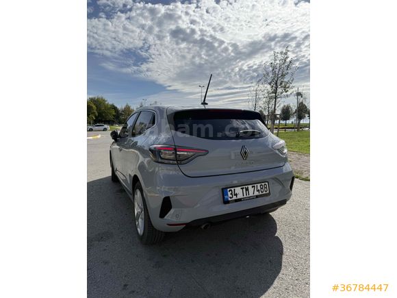 Sahibinden Renault Clio 1.0 TCe Evolution 2024 Model 