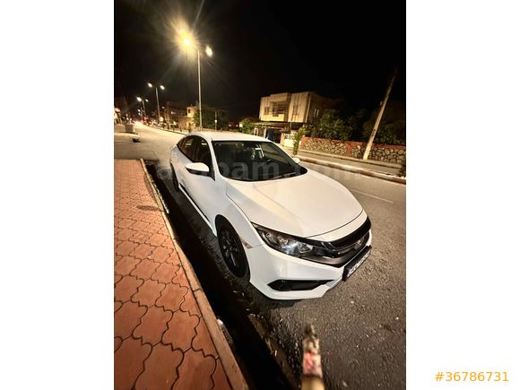 Öğretmenden Honda Civic 1.6 i-VTEC Dream 2020 Model 79500 km Beyaz