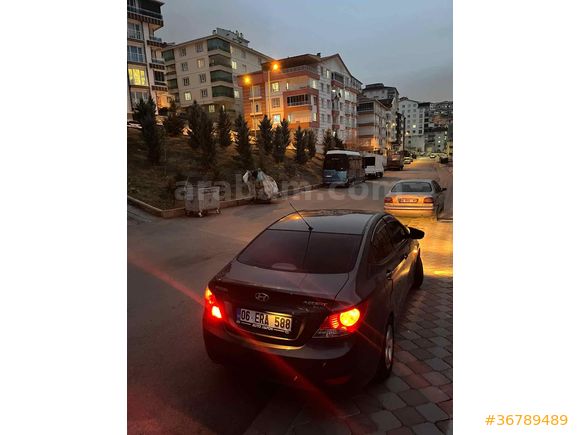Sahibinden Hyundai Accent Blue 1.4 CVVT Mode Plus 2012 Model 143 binde (değişensiz)