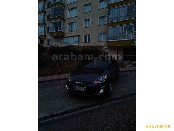 Sahibinden Hyundai Accent Blue 1.4 CVVT Mode Plus 2012 Model 143 binde (değişensiz)