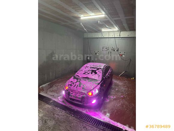 Sahibinden Hyundai Accent Blue 1.4 CVVT Mode Plus 2012 Model 143 binde (değişensiz)