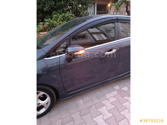 Sahibinden Ford Fiesta 1.4 Titanium X 2011 Model