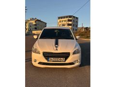 Temiz aile aracı 301 dolu paket geri görüşlu